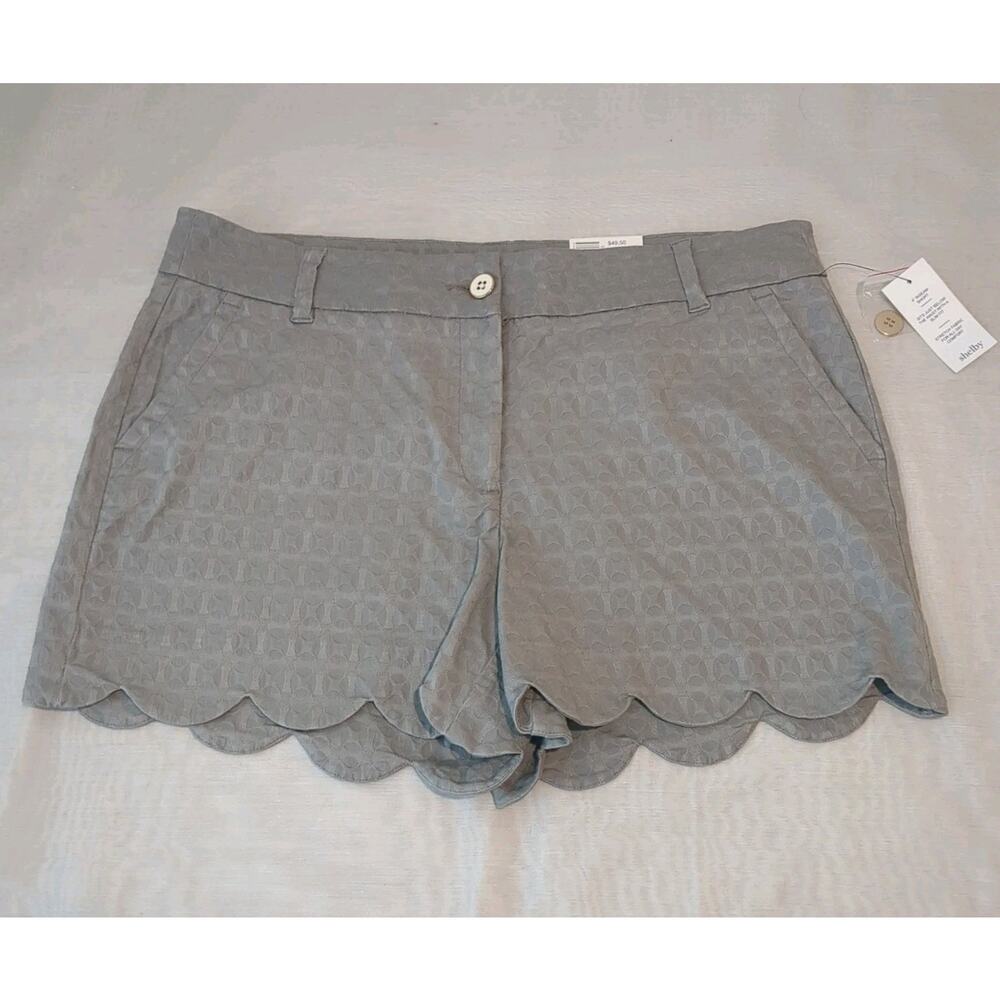 Crown & Ivy Women's 12 Shelby Scalloped Shorts Gray Whimsical Resortware
